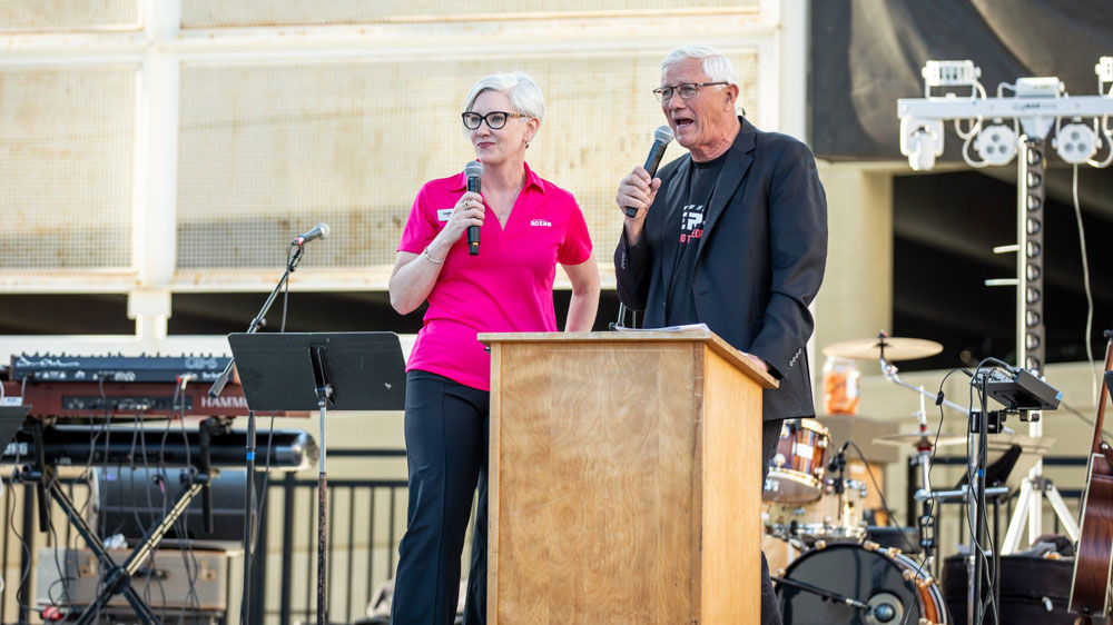 ROERS_Jim-and-Shannon-16.9.jpg